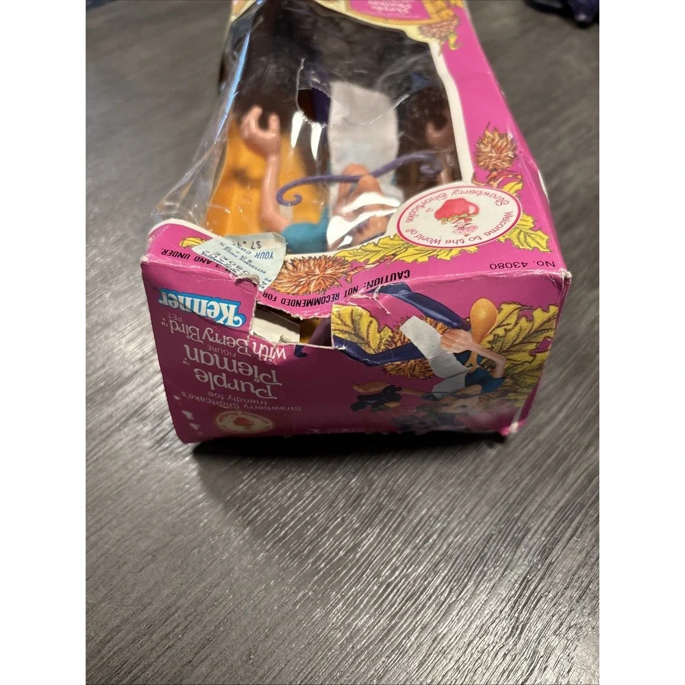 Kenner Purple Pieman & Berry Bird c. 1982  Strawberry Shortcake Friendly Foe MIB